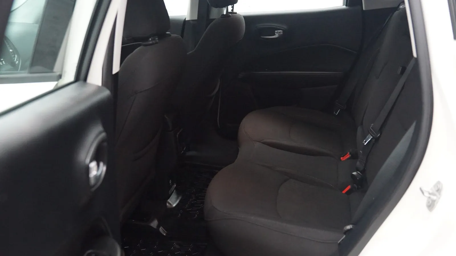 Jeep Compass photo 12