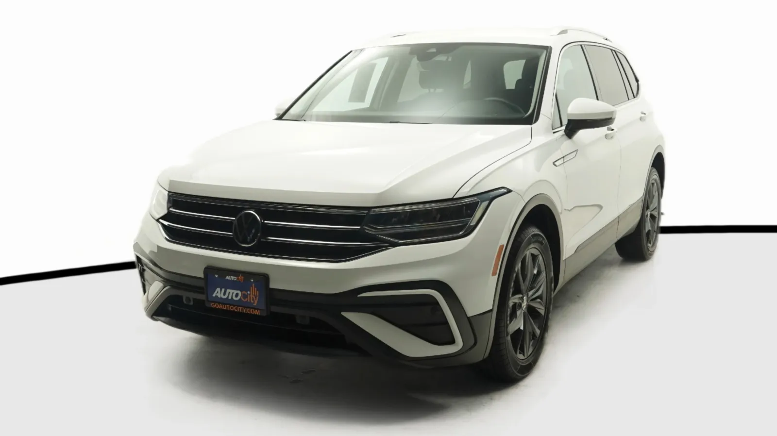 White 2022 Volkswagen Tiguan SE for sale in El Cajon, CA