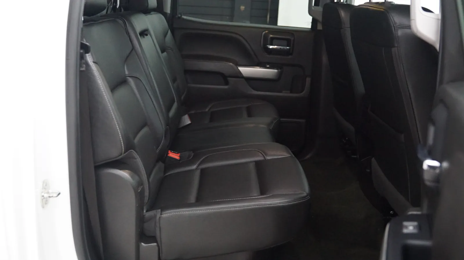 Chevrolet Silverado photo 11