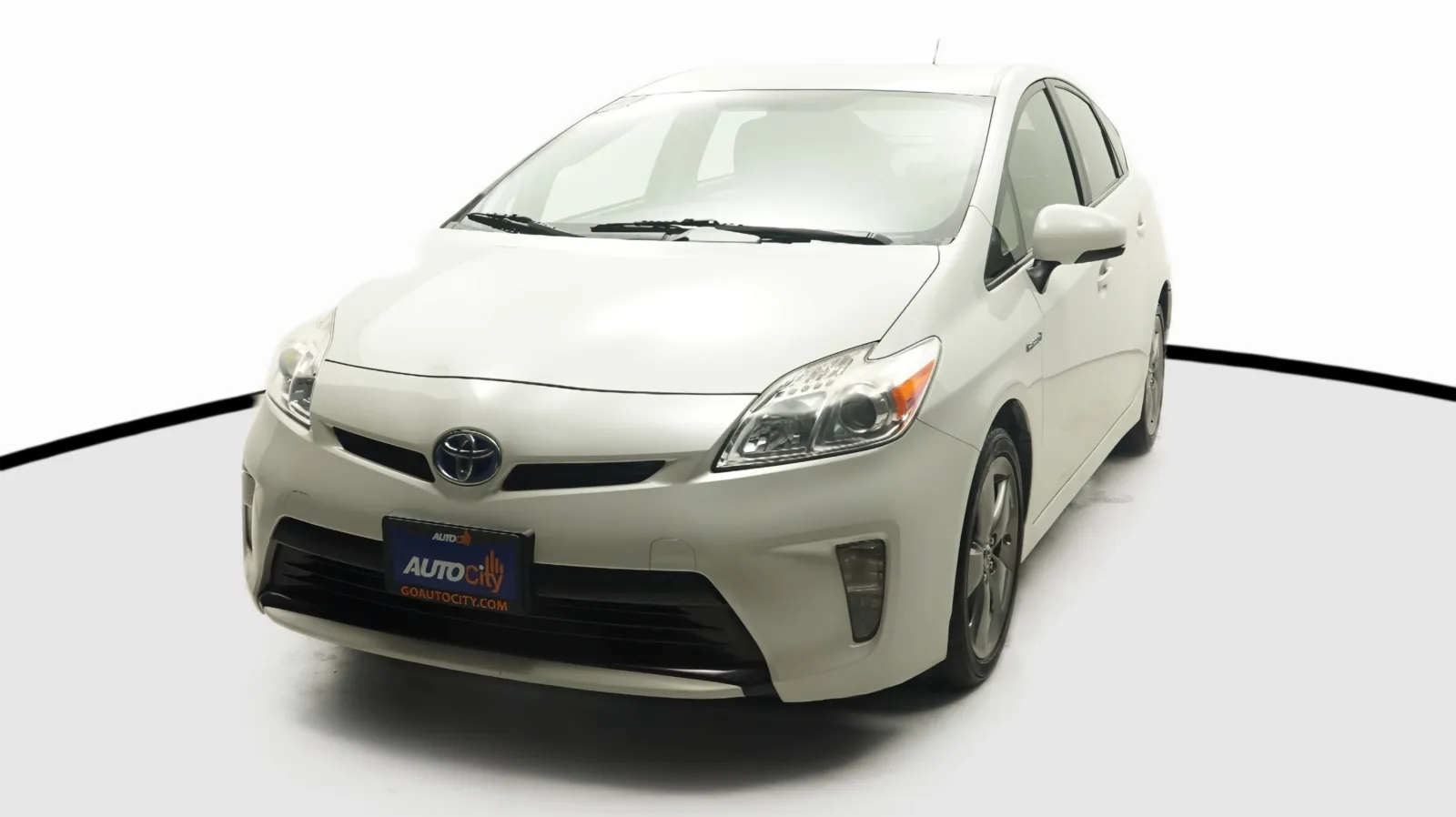 White 2015 Toyota Prius Persona Series Special Edition for sale in El Cajon, CA