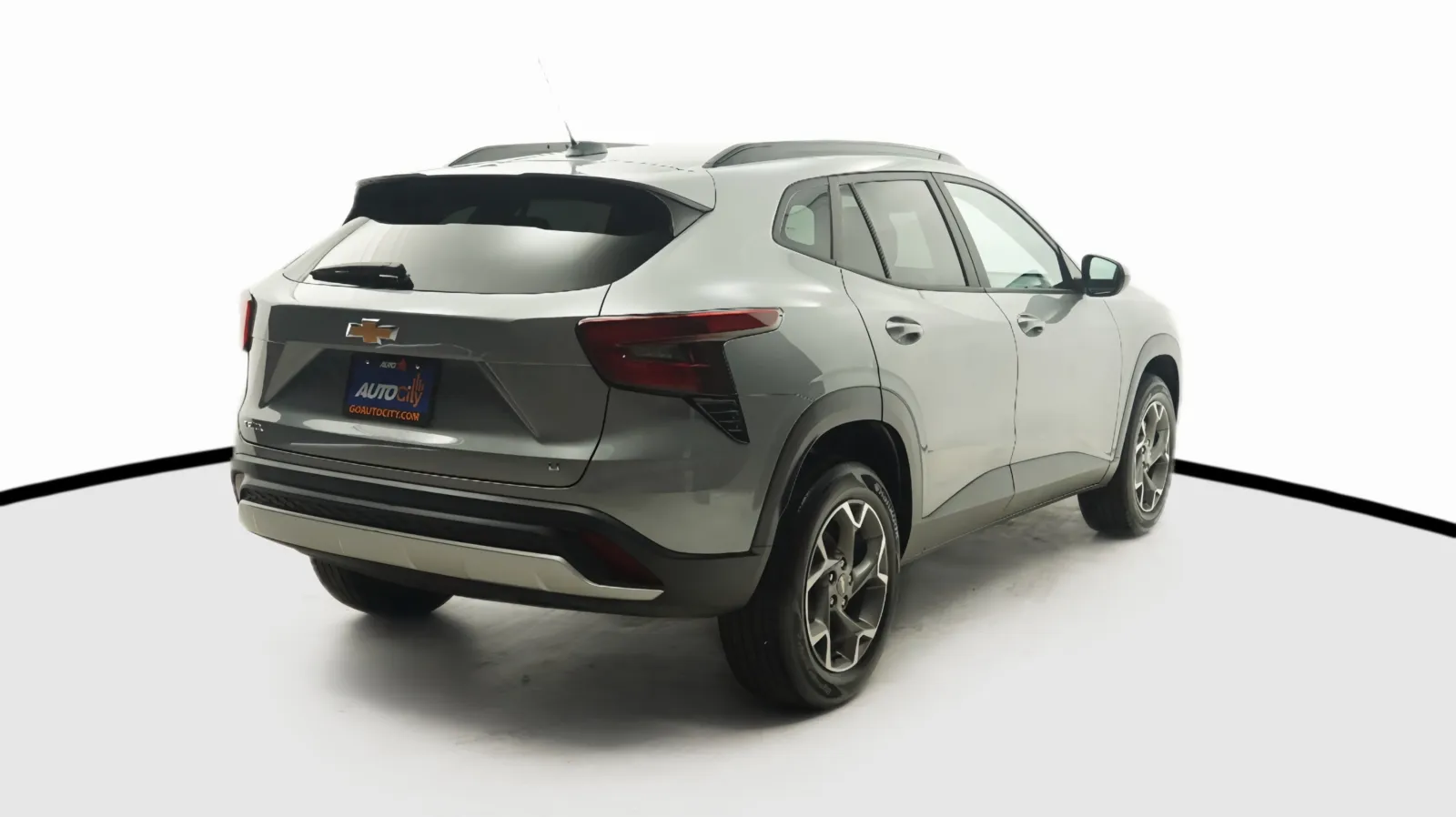 More photos of 2025 Chevrolet Trax LT at Auto City, CA