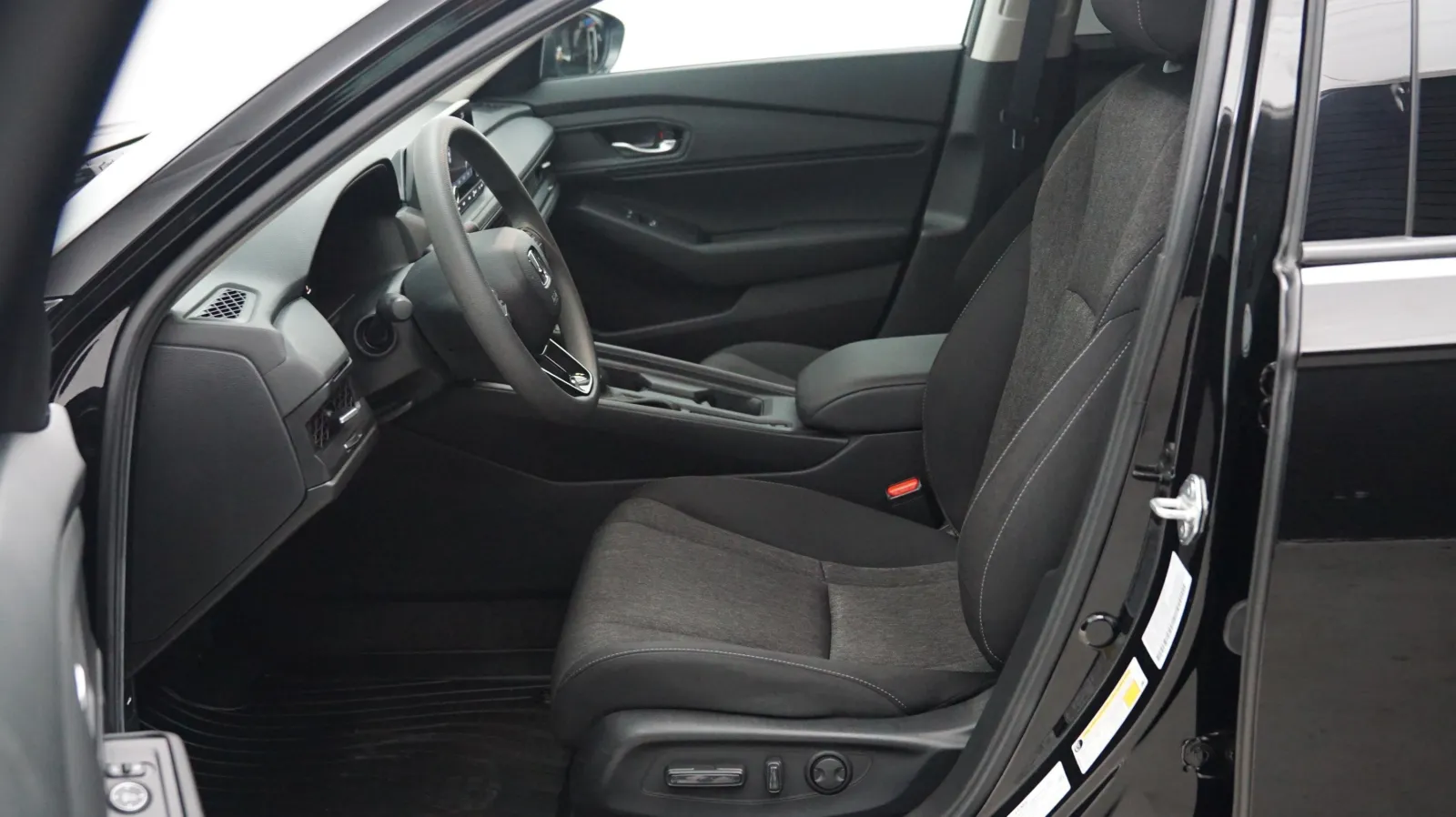 Honda Accord photo 7