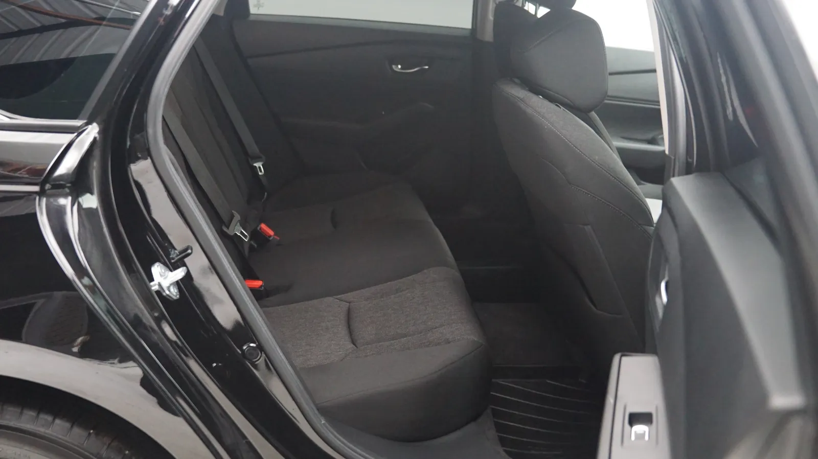 Honda Accord photo 11