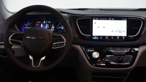 More photos of 2023 Chrysler Pacifica Hybrid Touring L at Auto City, CA