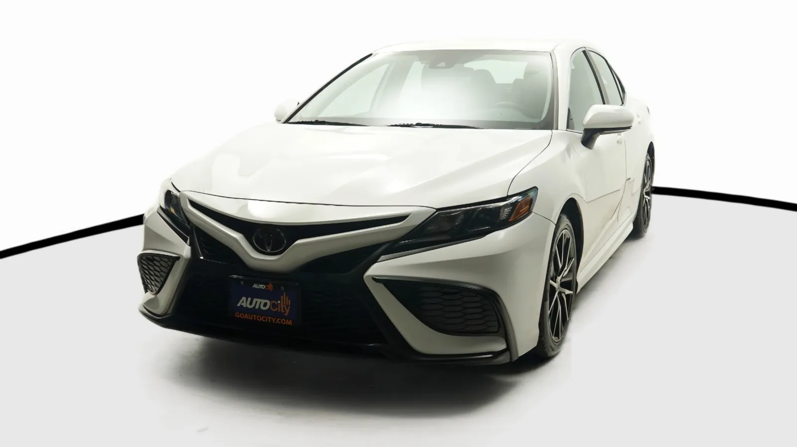 White 2023 Toyota Camry SE for sale in El Cajon, CA