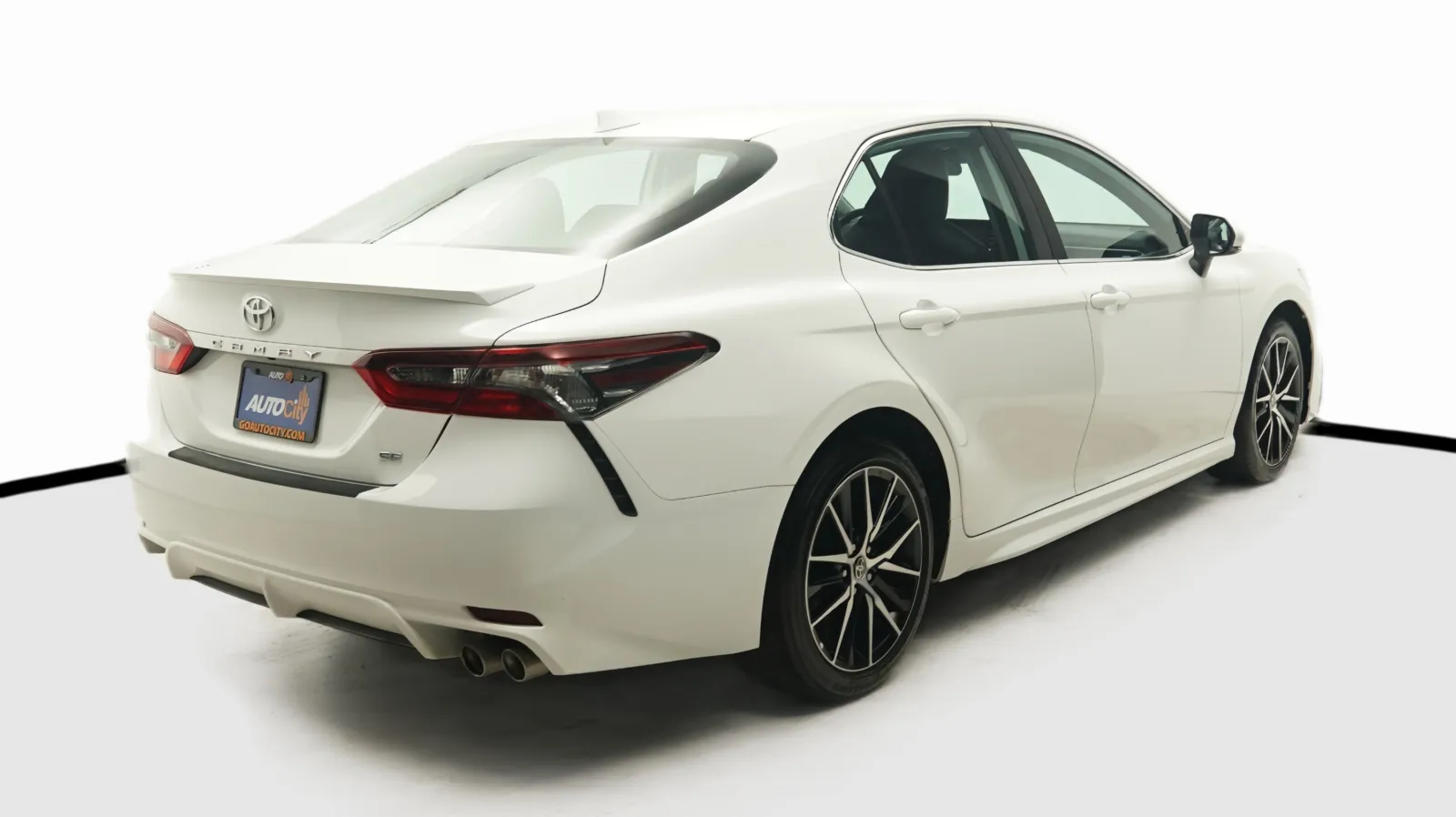 More photos of 2023 Toyota Camry SE at Auto City, CA
