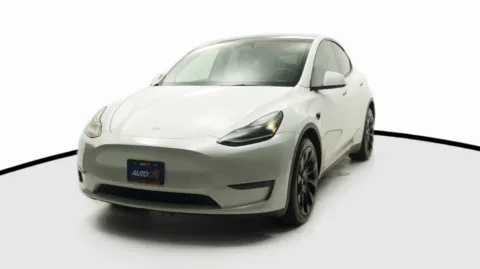 White 2024 Tesla Model Y Long Range for sale in El Cajon, CA