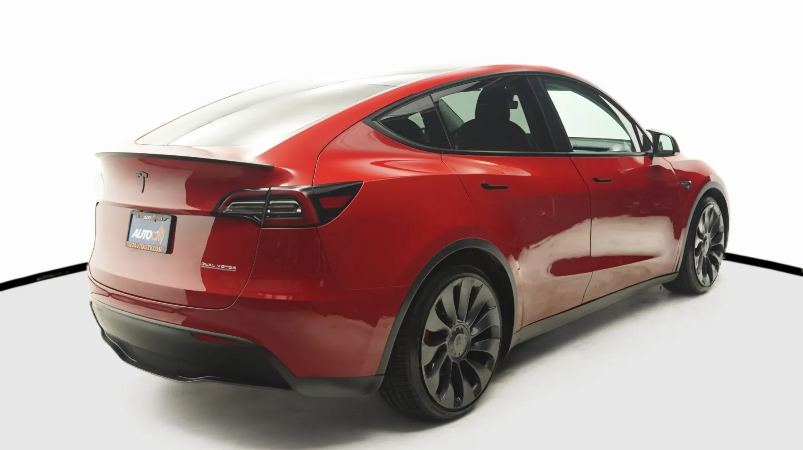 More photos of 2022 Tesla Model Y Performance at Auto City, CA