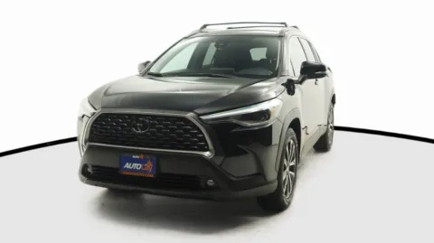 Black 2022 Toyota Corolla Cross XLE for sale in El Cajon, CA