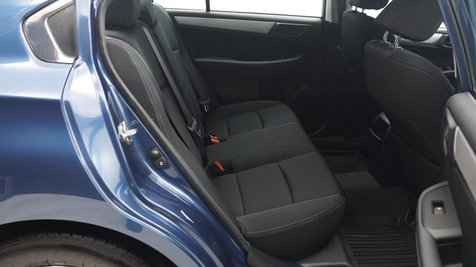 Subaru Legacy photo 11