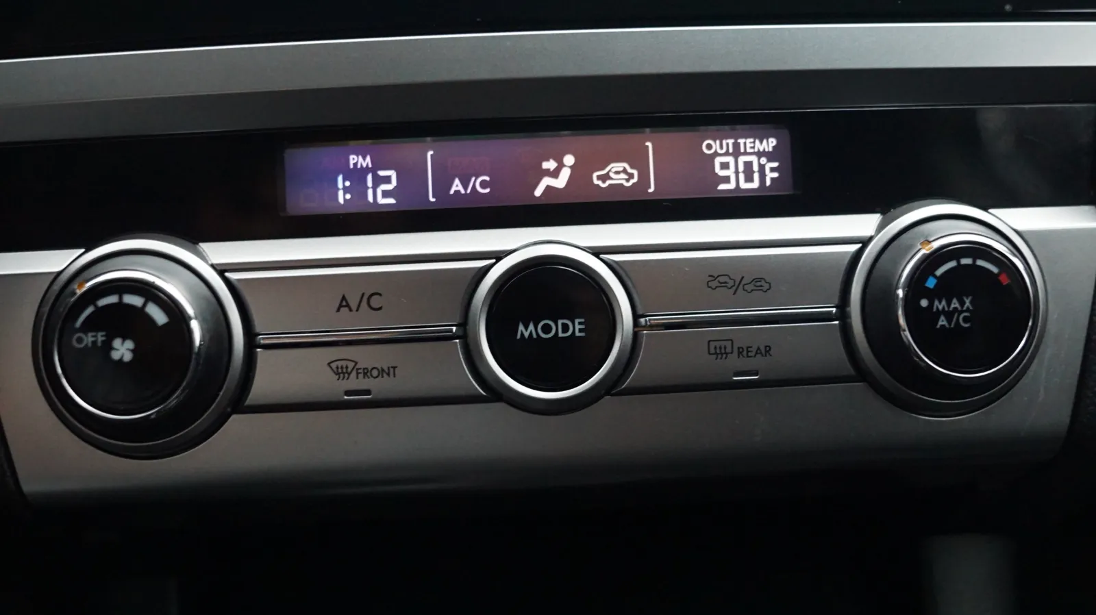 Subaru Legacy photo 16