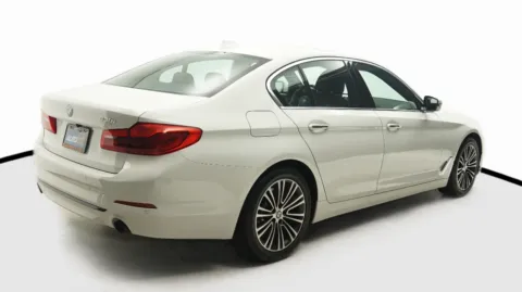More photos of 2018 BMW 5-Series 530i at Auto City, CA