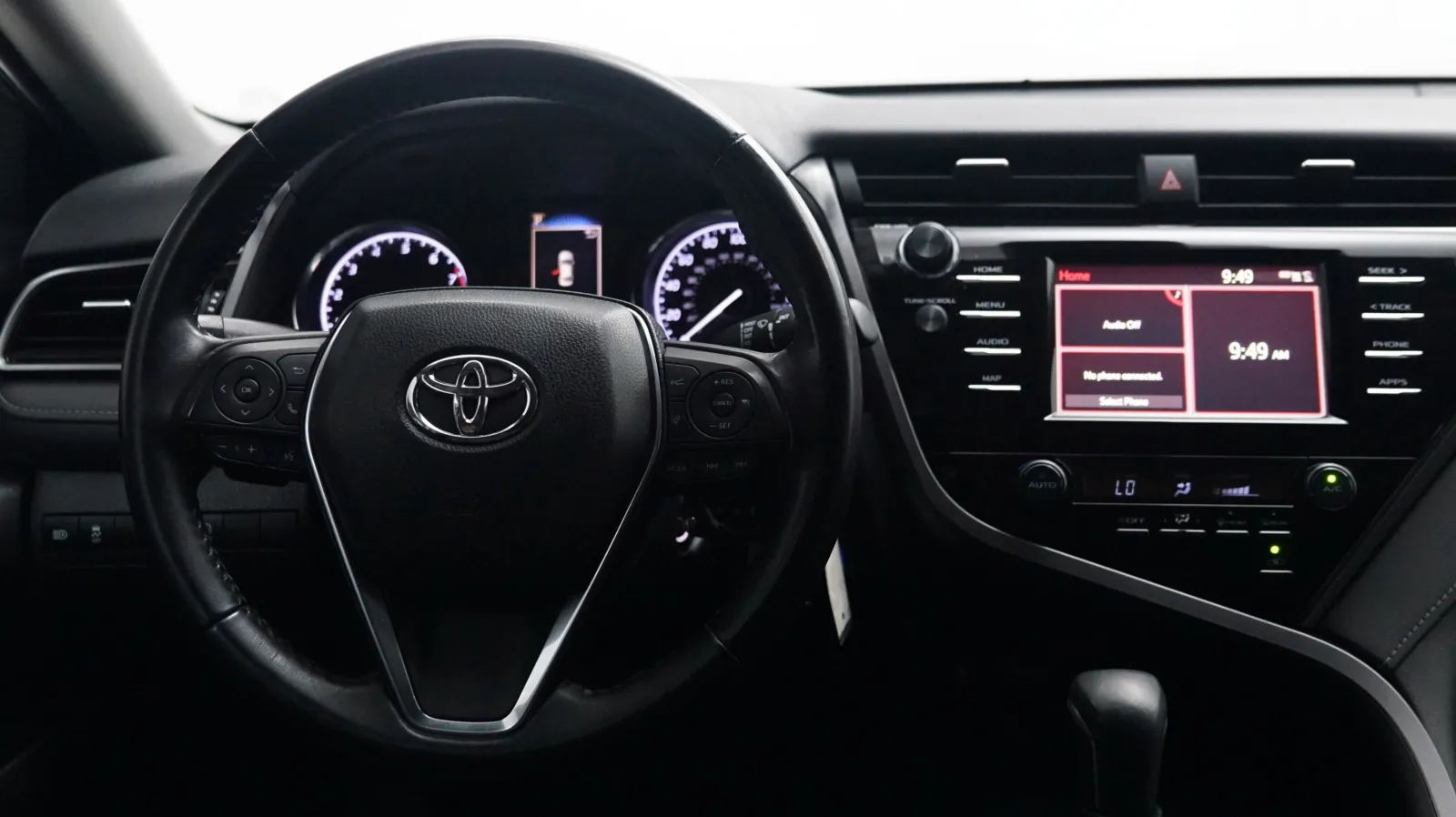 More photos of 2019 Toyota Camry SE at Auto City, CA