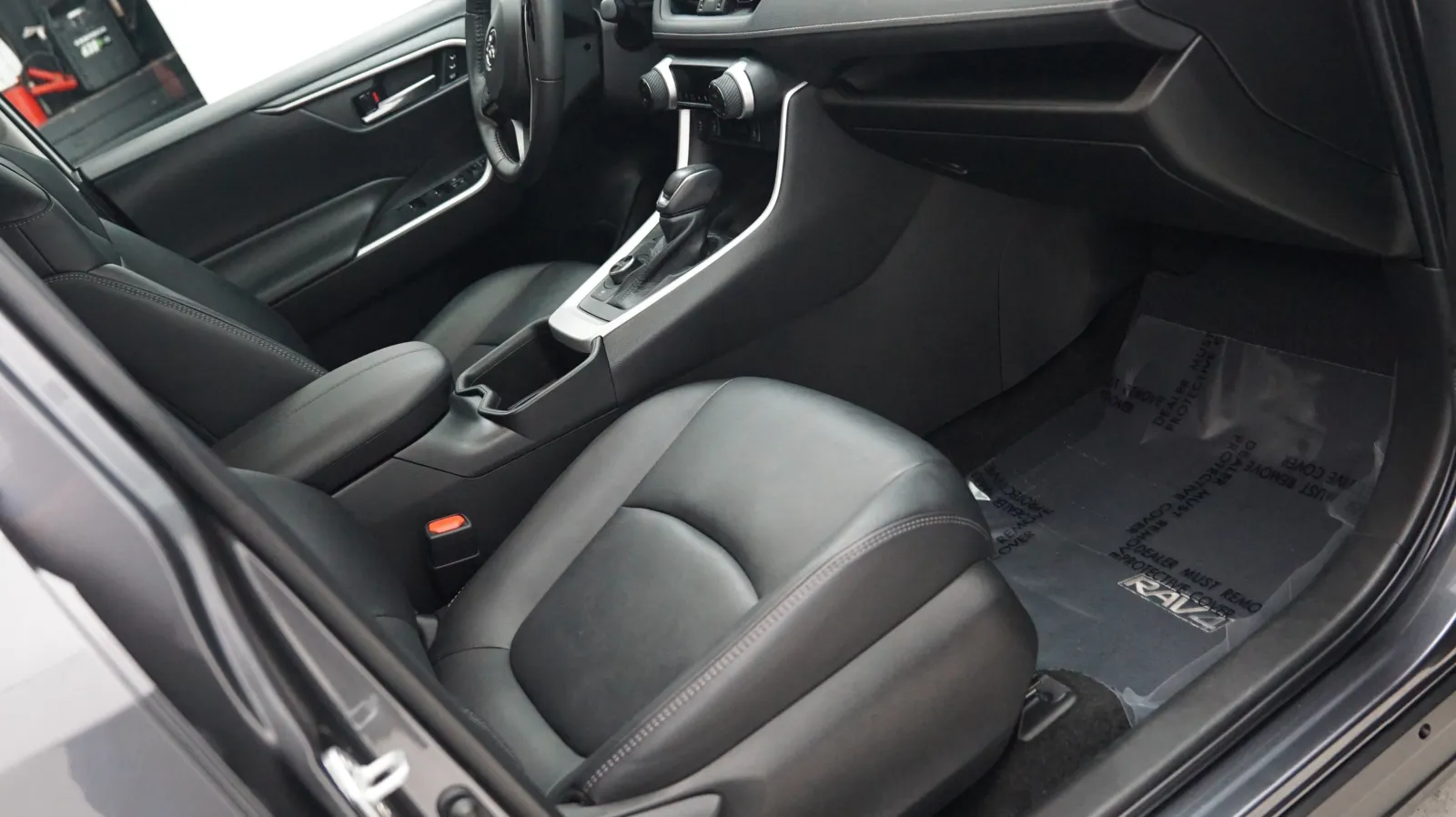 Toyota RAV4 photo 6