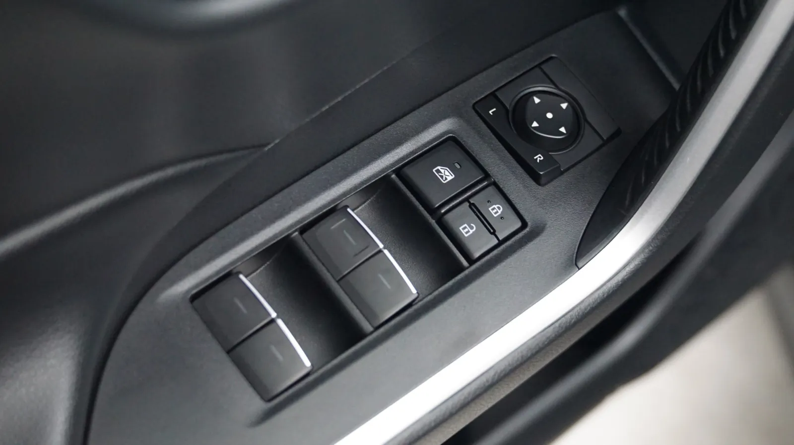 Toyota RAV4 photo 16