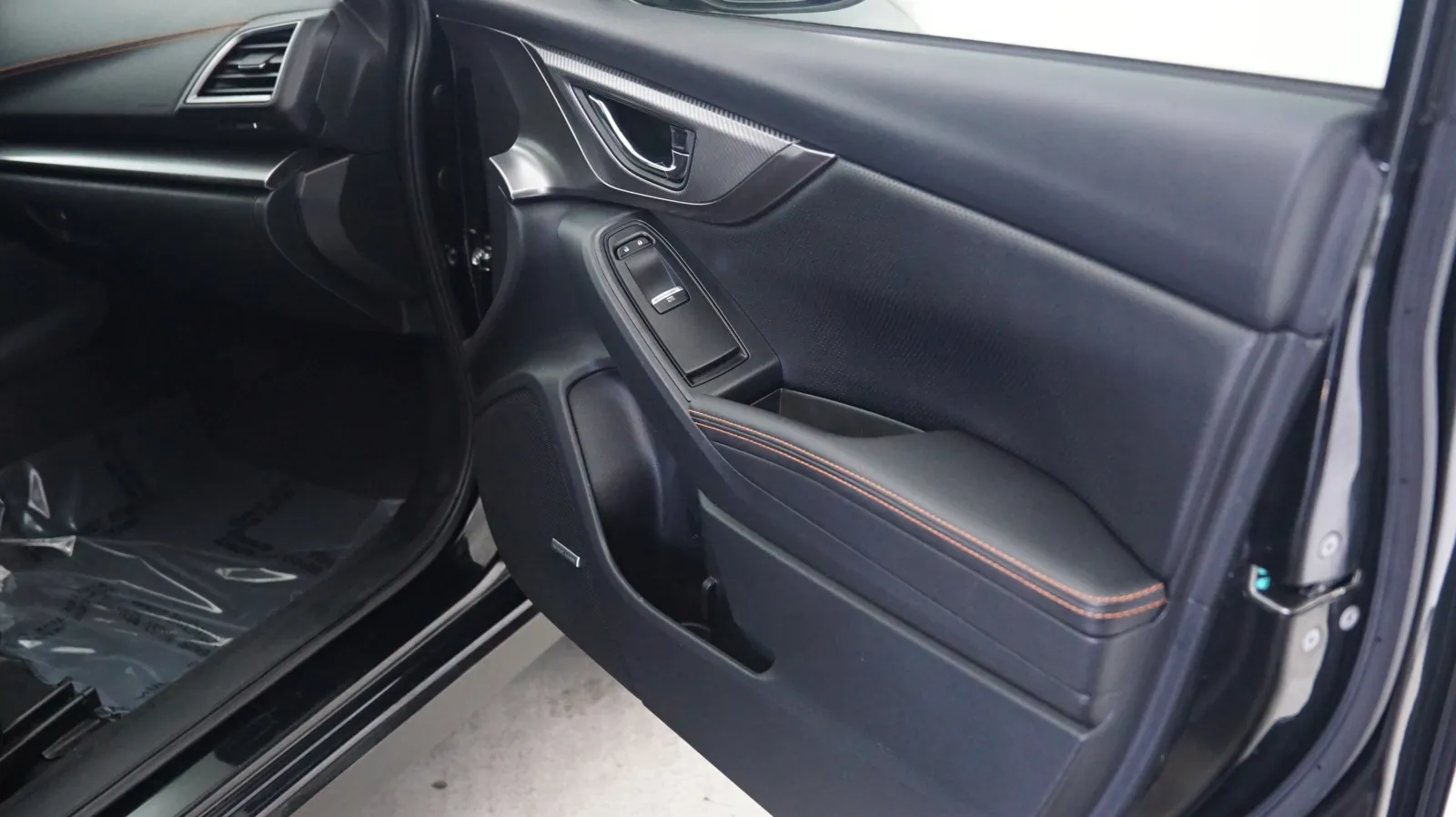 Subaru Crosstrek photo 13