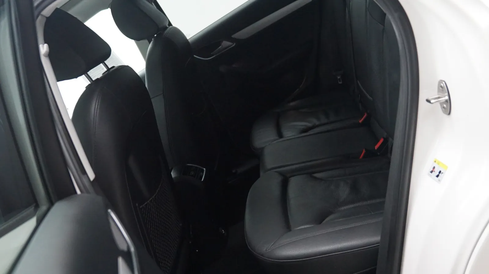 Audi Q3 photo 12