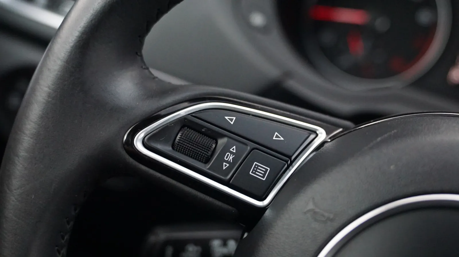 Audi Q3 photo 20
