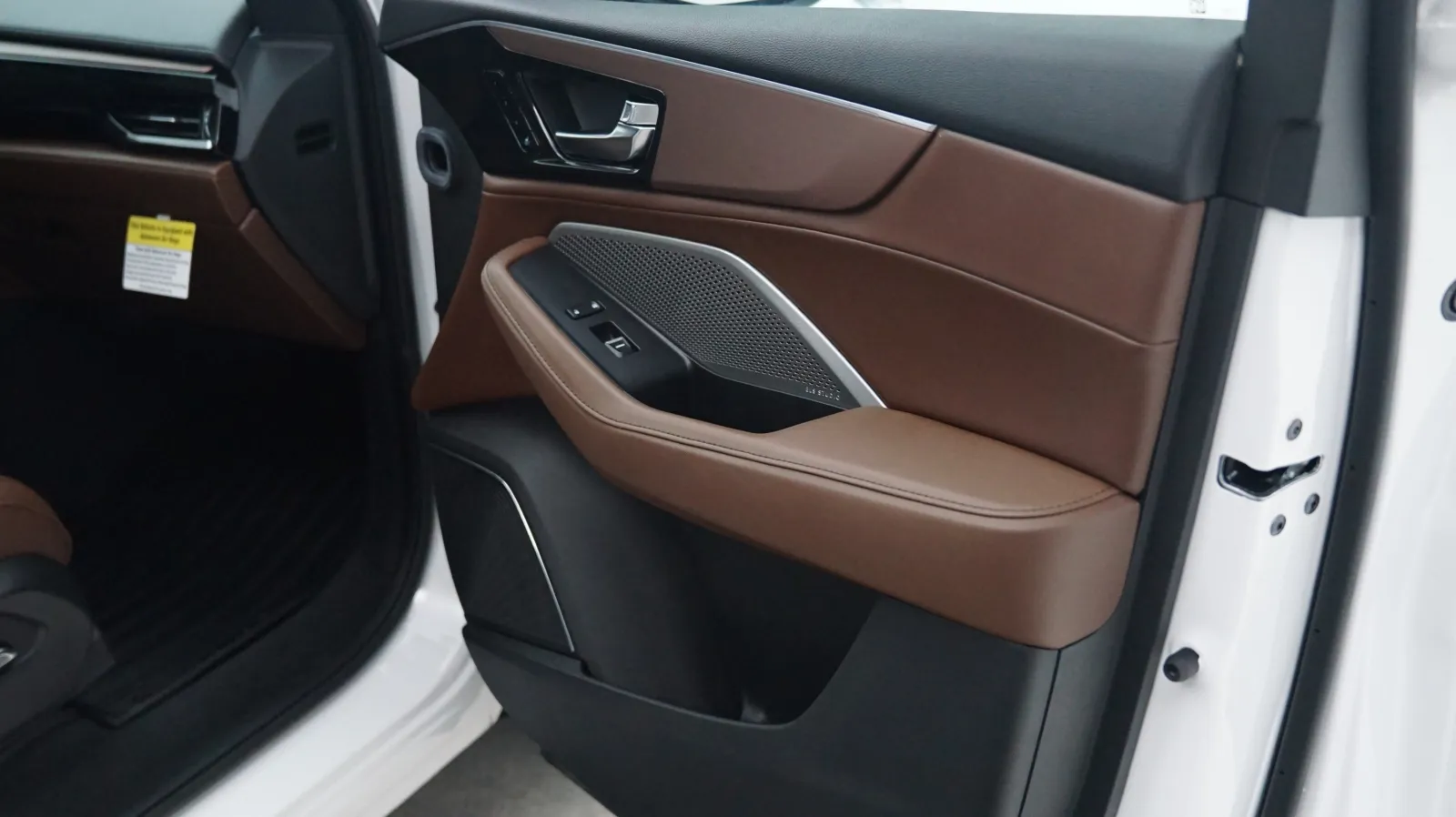Acura MDX photo 16