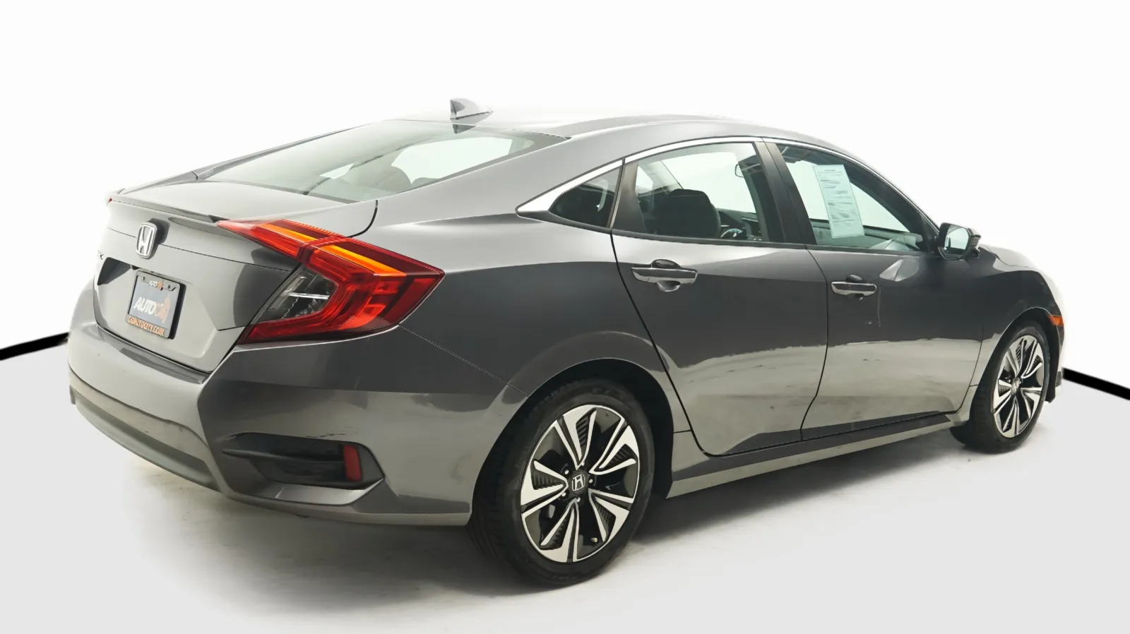 More photos of 2016 Honda Civic EX-T at Auto City, CA