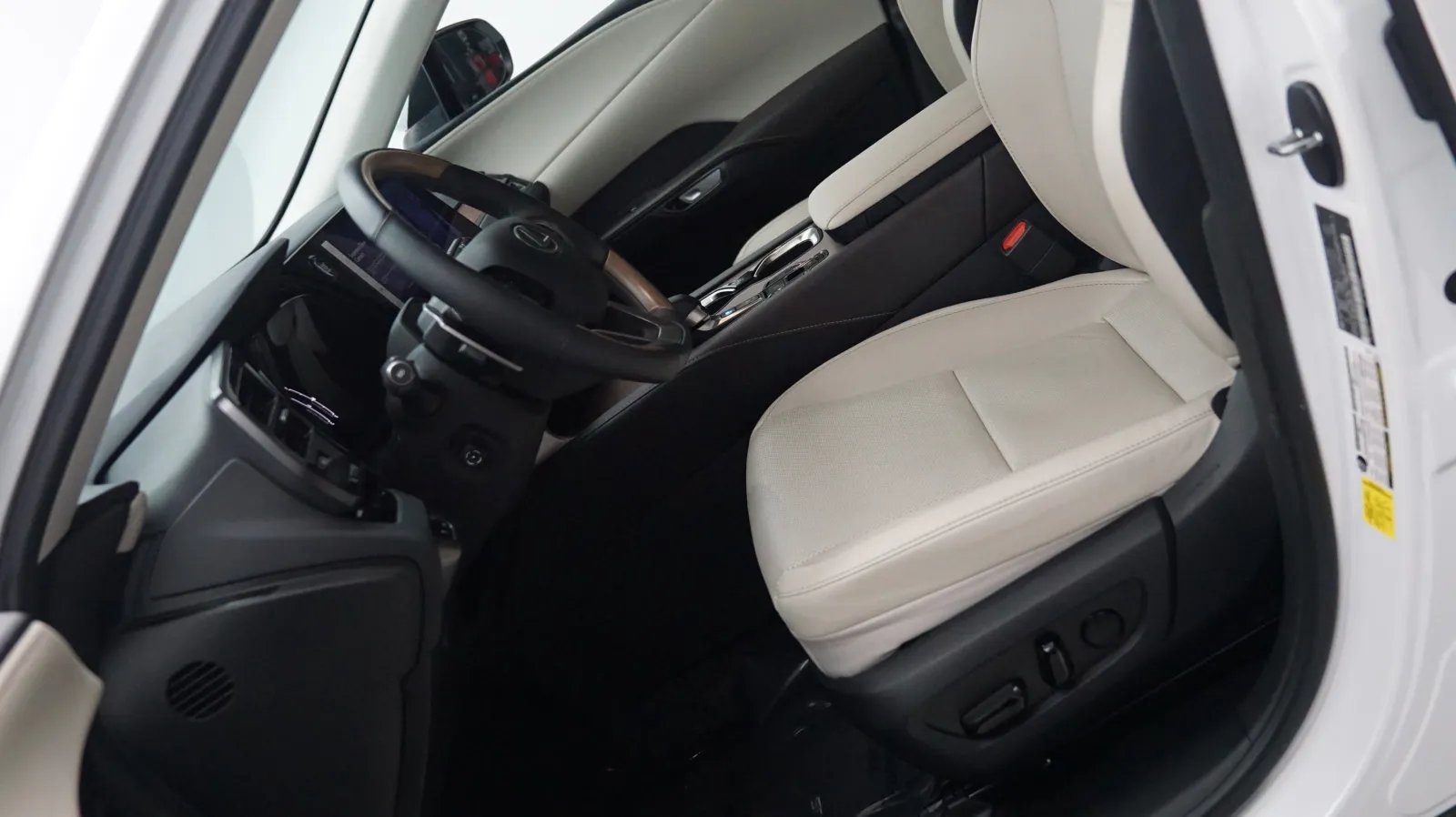Lexus RX photo 7