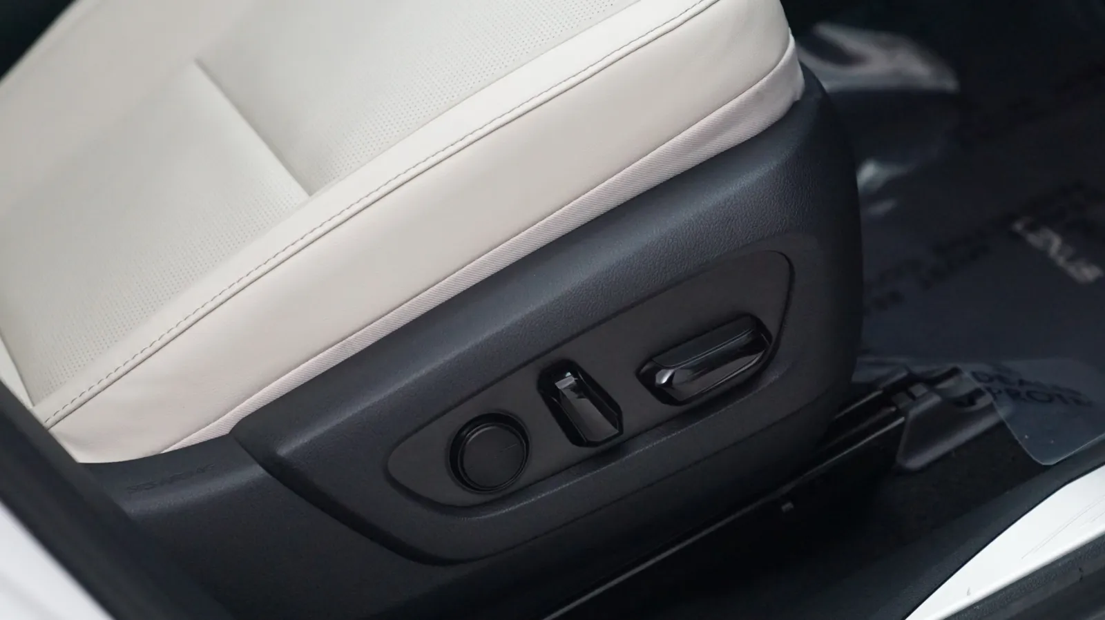 Lexus RX photo 14