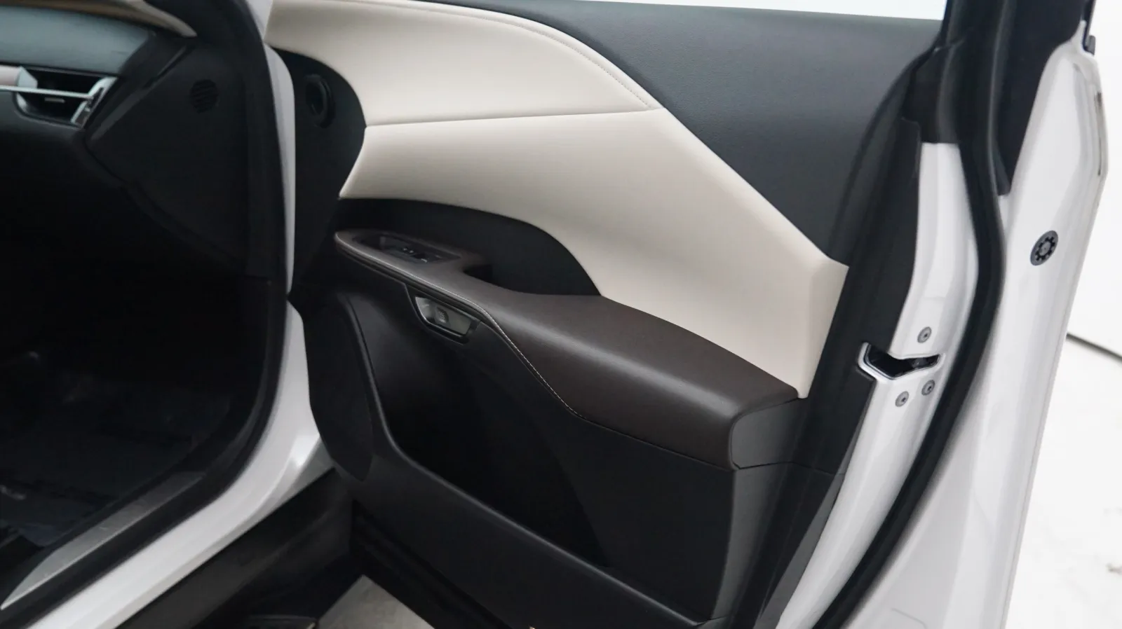 Lexus RX photo 15