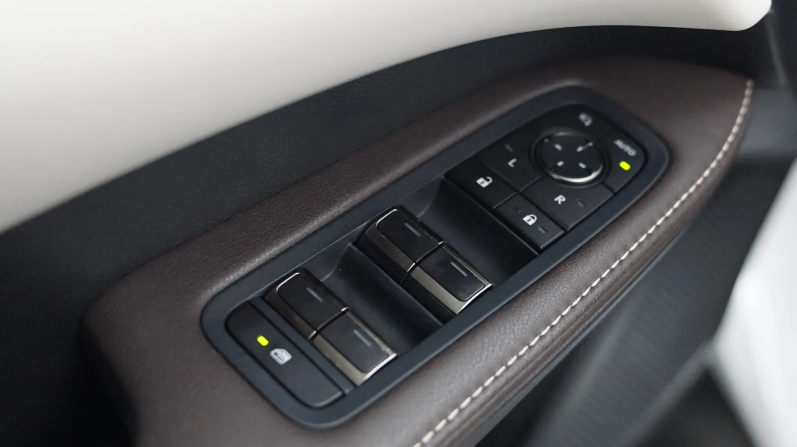 Lexus RX photo 17