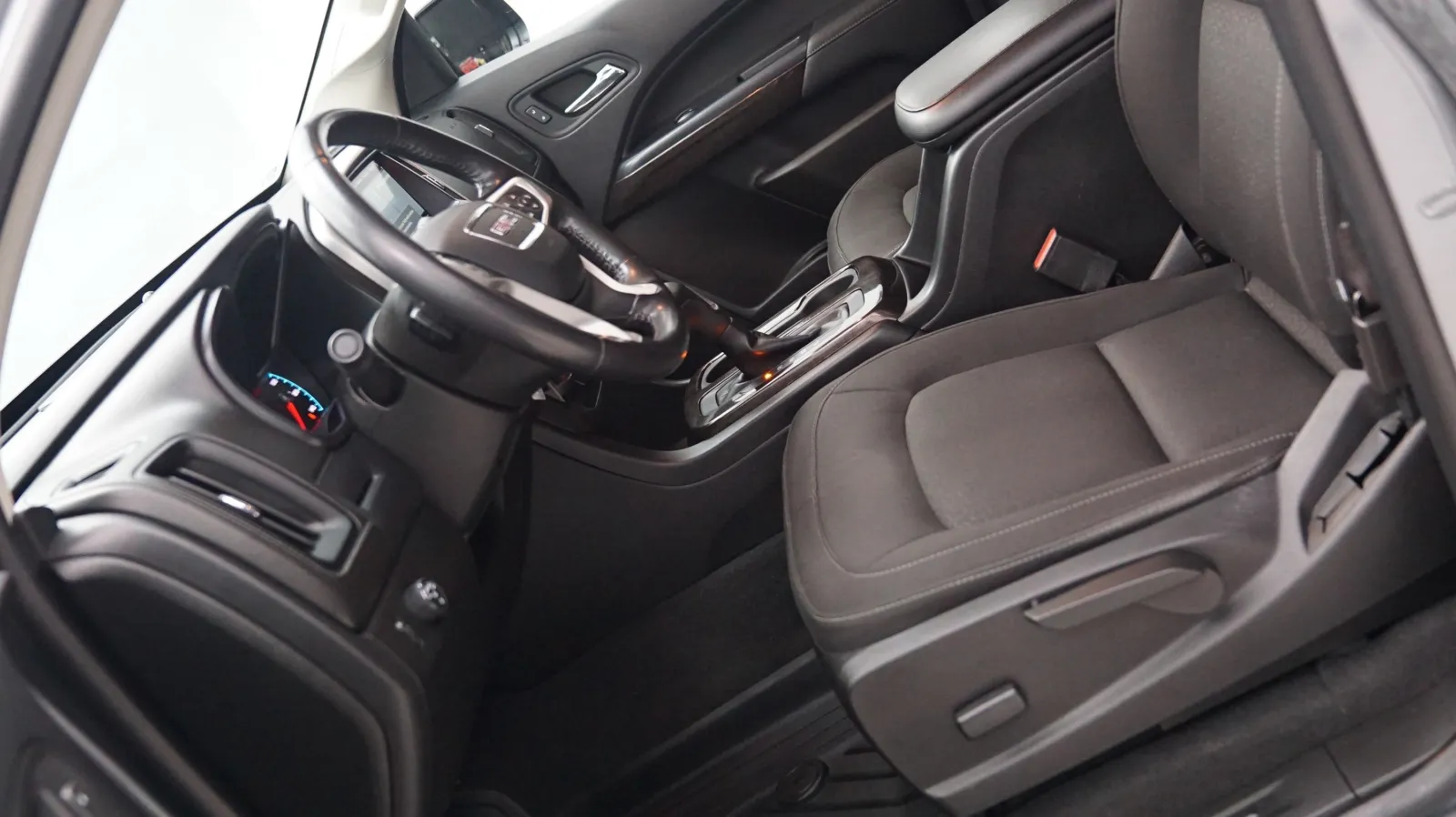 GMC Canyon photo 7