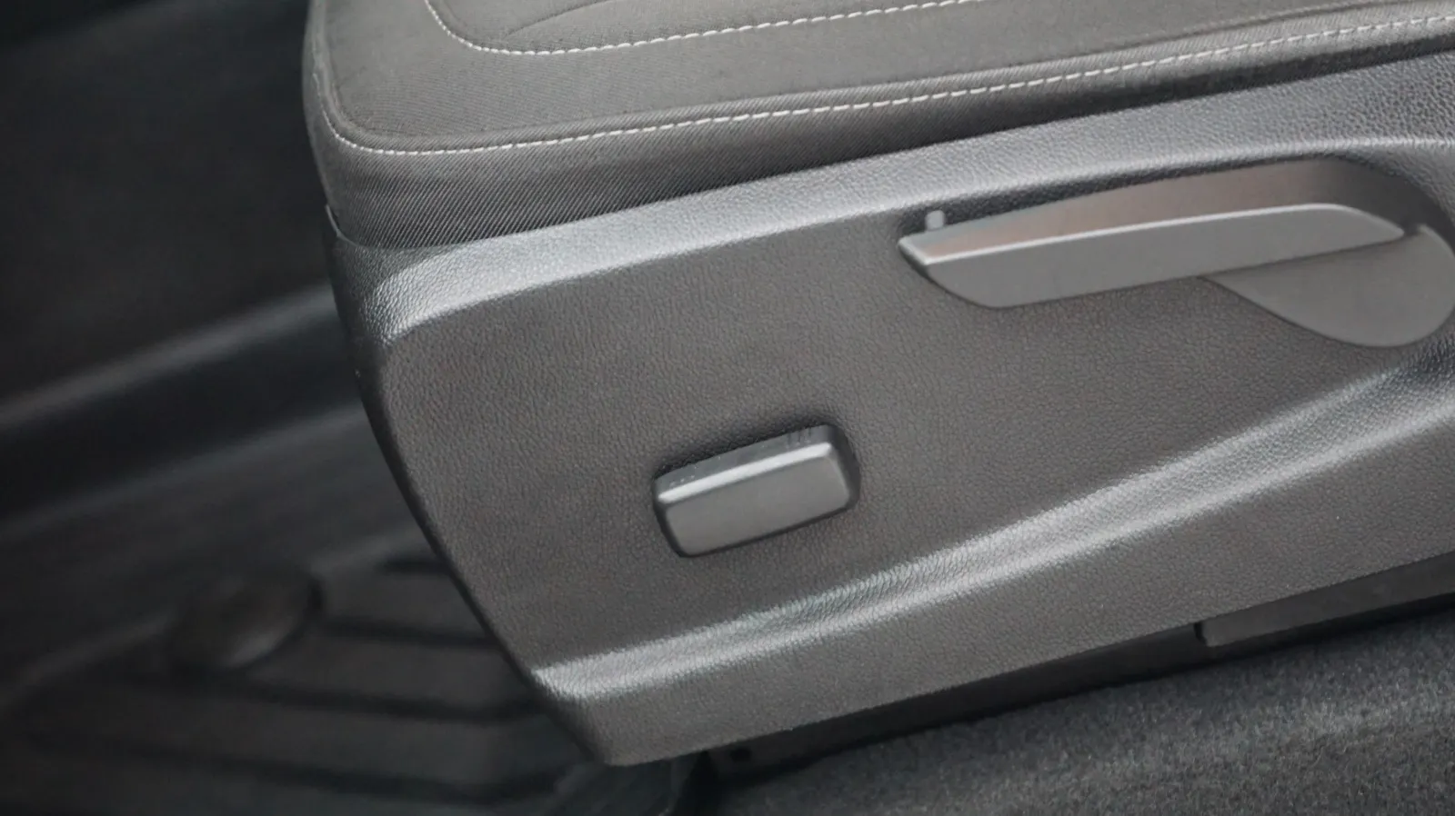 GMC Canyon photo 15