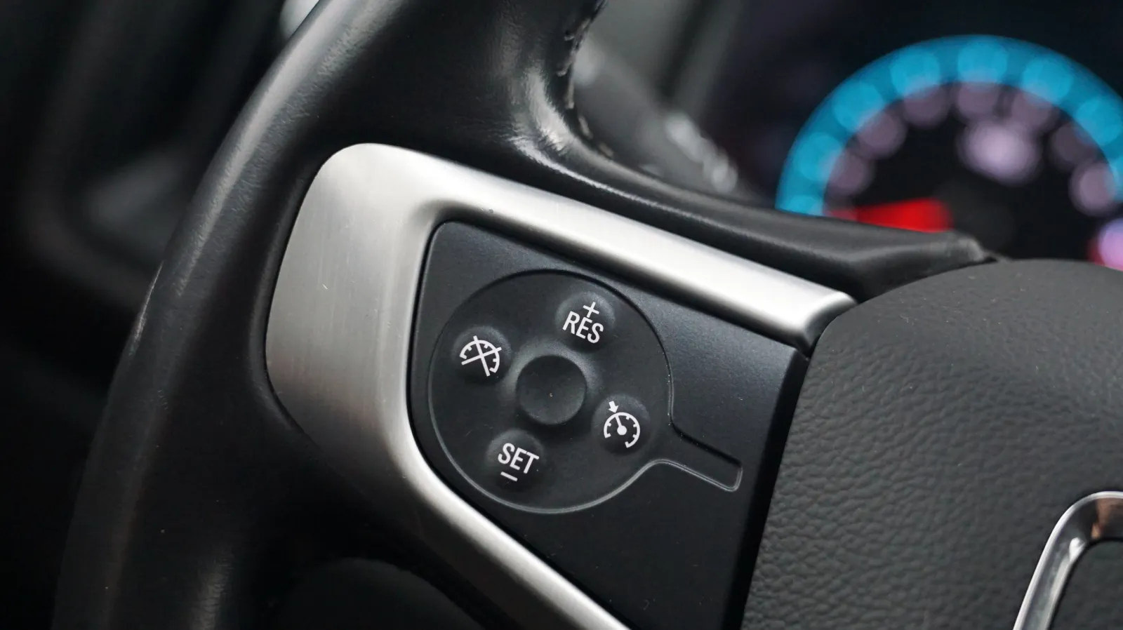 GMC Canyon photo 18