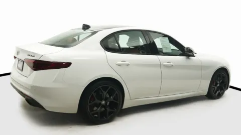 More photos of 2020 Alfa Romeo Giulia Ti at Auto City, CA