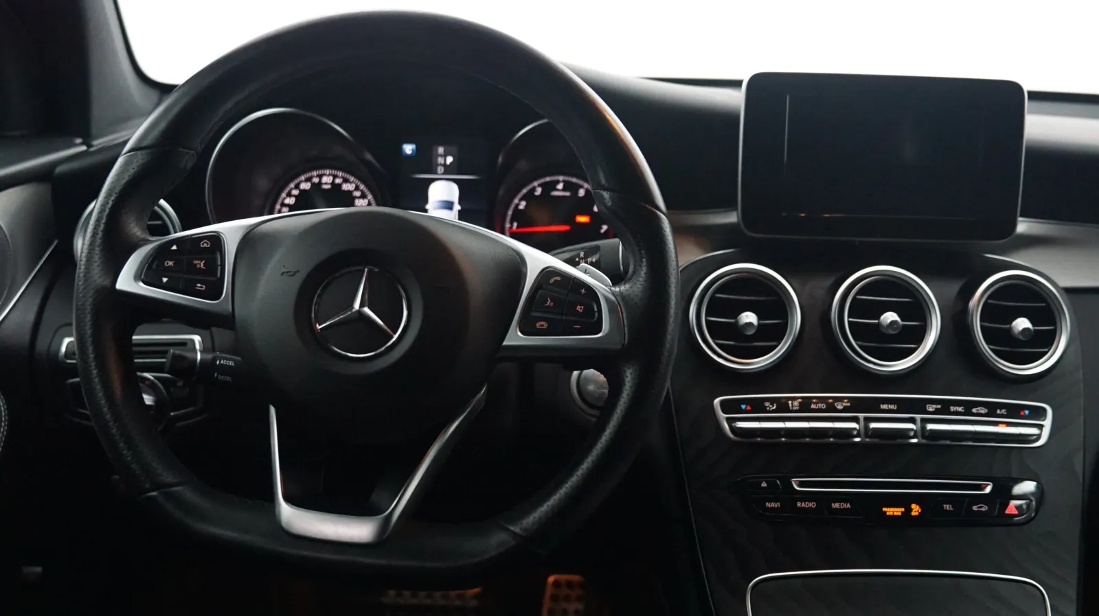 More photos of 2019 Mercedes-Benz GLC 300 at Auto City, CA