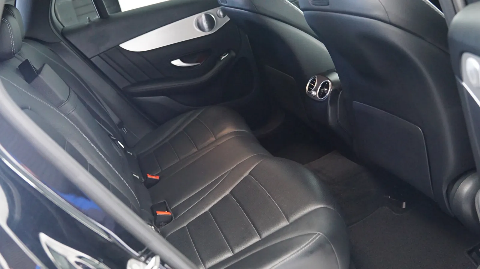 Mercedes-Benz GLC photo 11