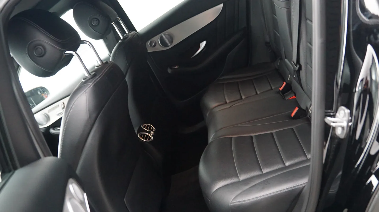 Mercedes-Benz GLC photo 12