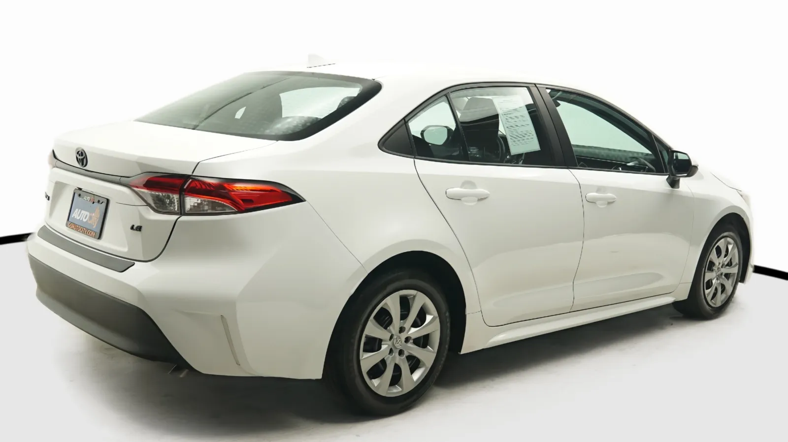 More photos of 2024 Toyota Corolla LE at Auto City, CA