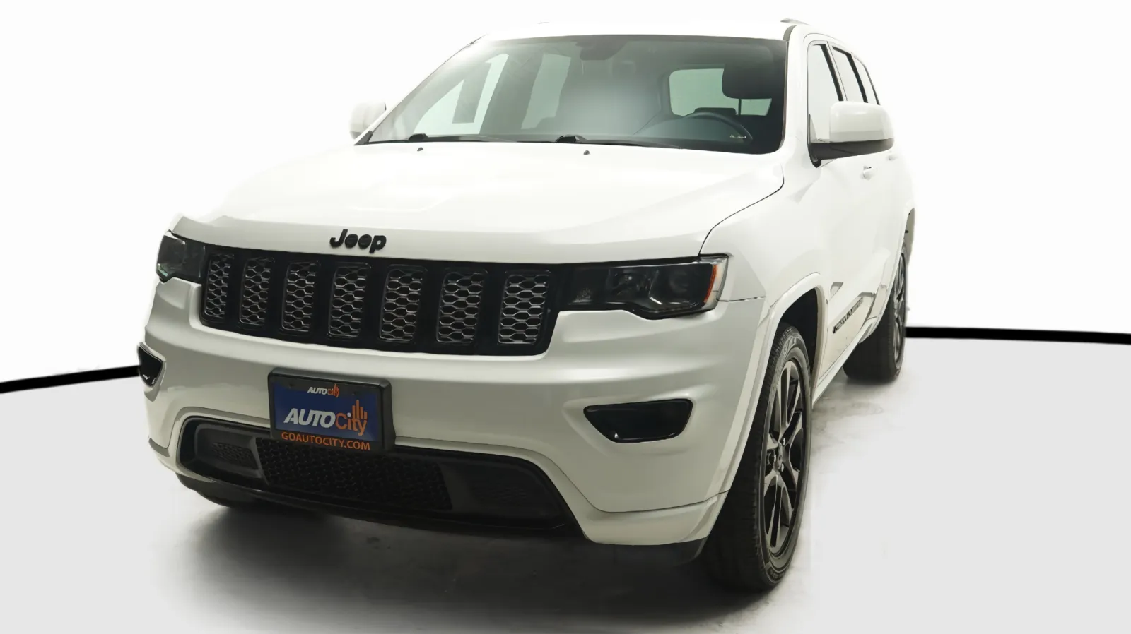 White 2018 Jeep Grand Cherokee Altitude for sale in El Cajon, CA