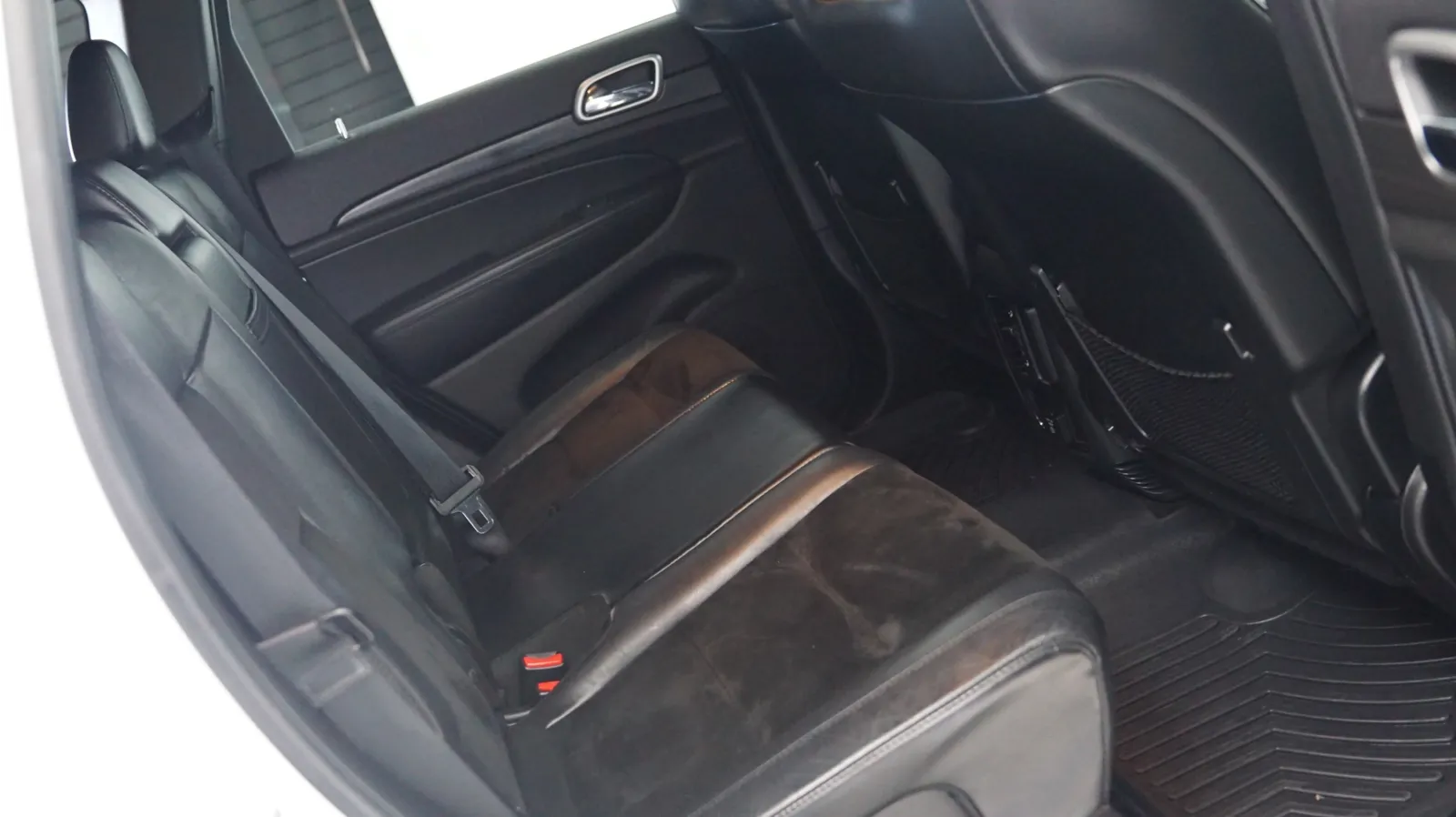 Jeep Grand Cherokee photo 11