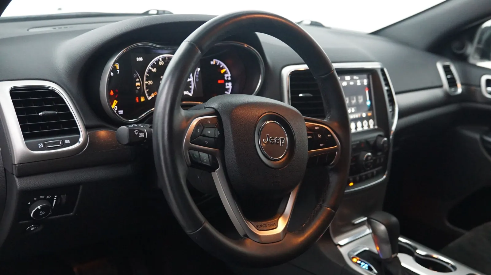 Jeep Grand Cherokee photo 17
