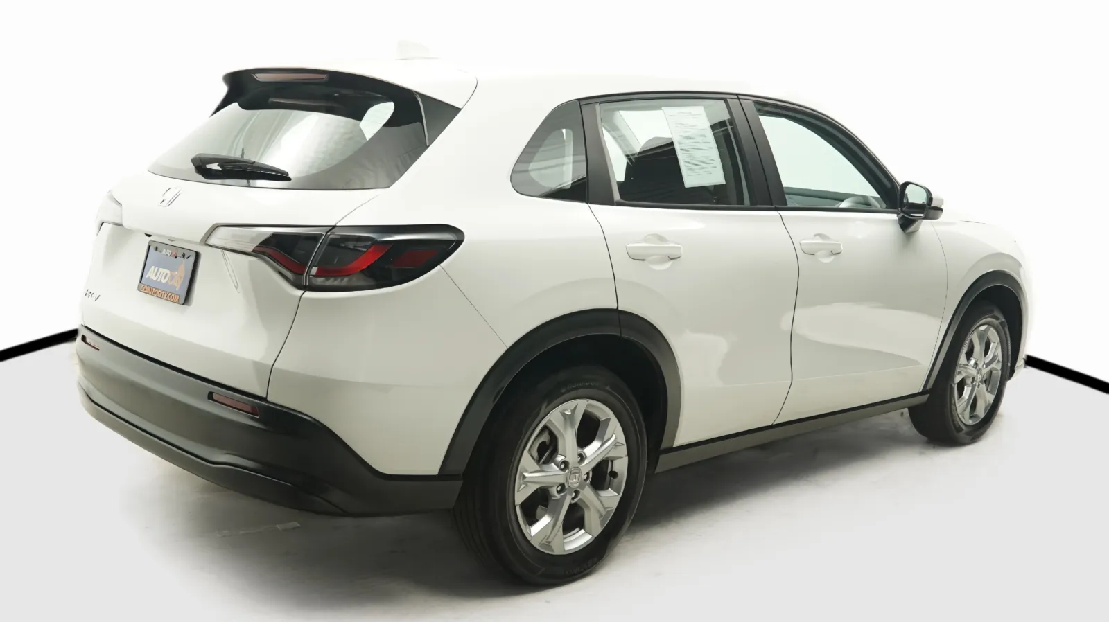 More photos of 2024 Honda HR-V LX at Auto City, CA