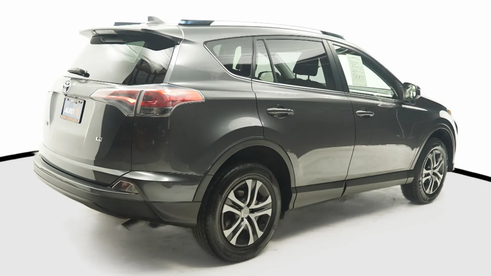More photos of 2016 Toyota RAV4 LE at Auto City, CA