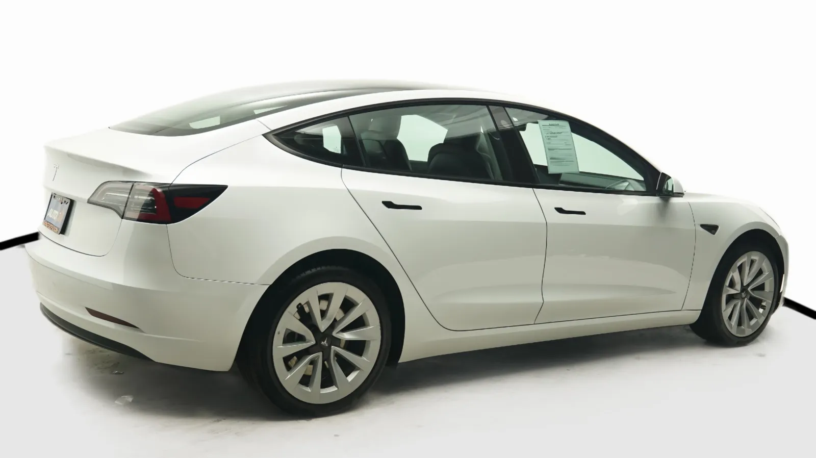 More photos of 2023 Tesla Model 3 at Auto City, CA