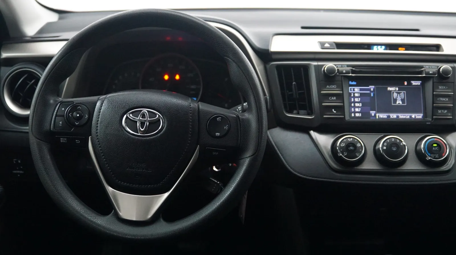More photos of 2015 Toyota RAV4 LE at Auto City, CA