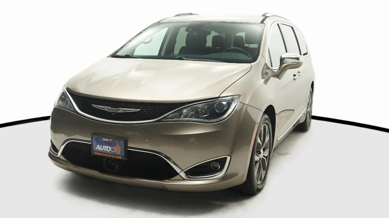Silver 2017 Chrysler Pacifica Limited for sale in El Cajon, CA