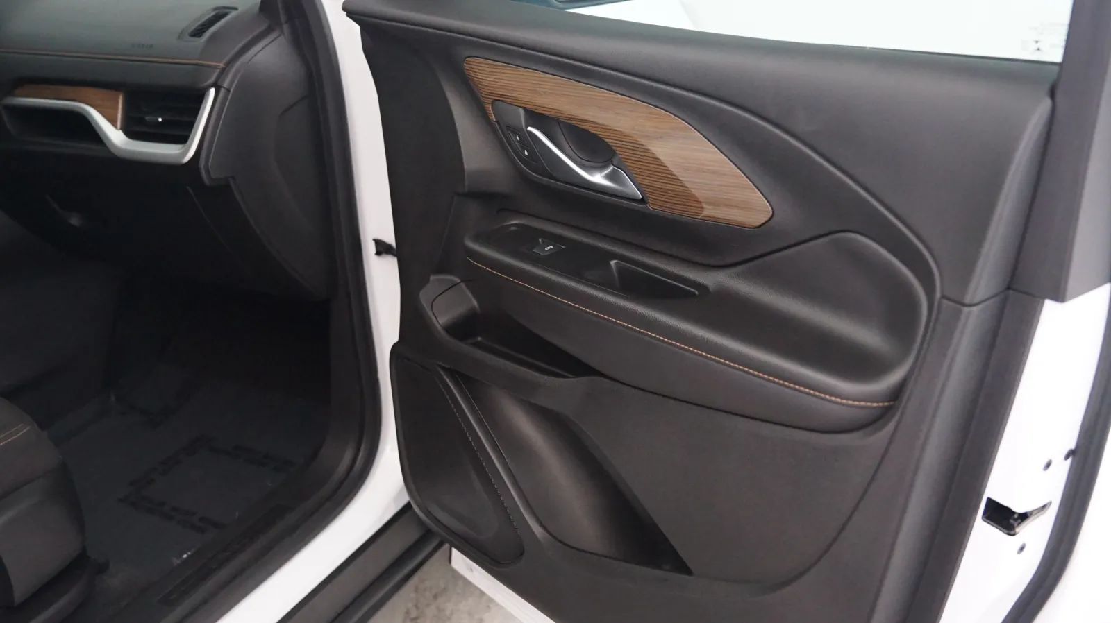 GMC Terrain photo 14
