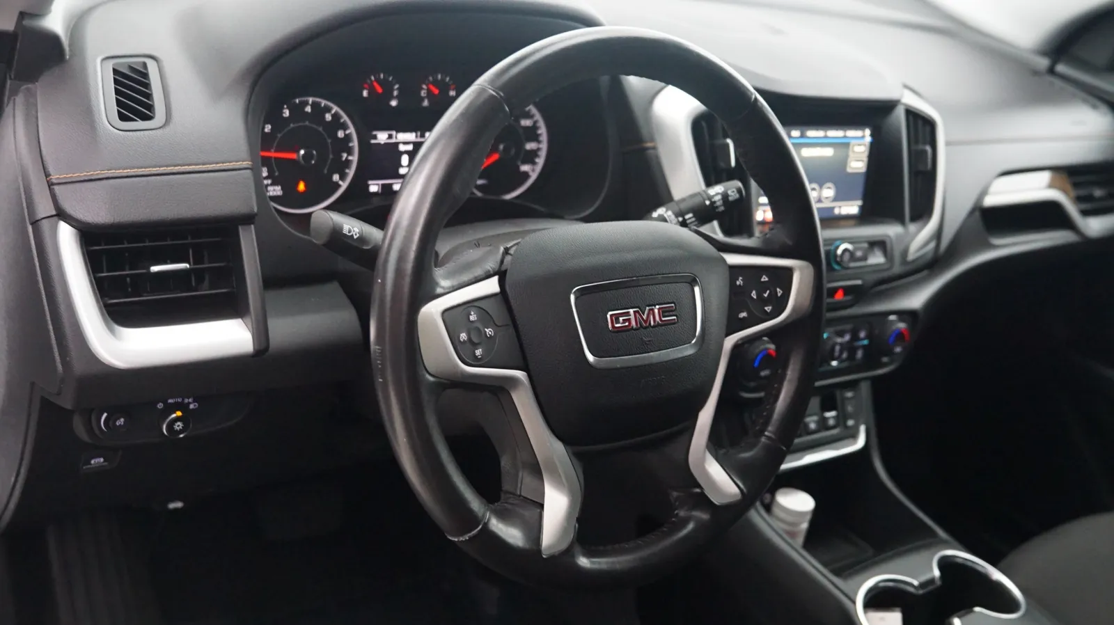 GMC Terrain photo 17