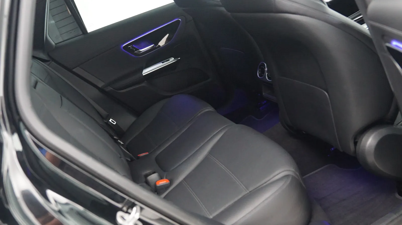 Mercedes-Benz GLC photo 11