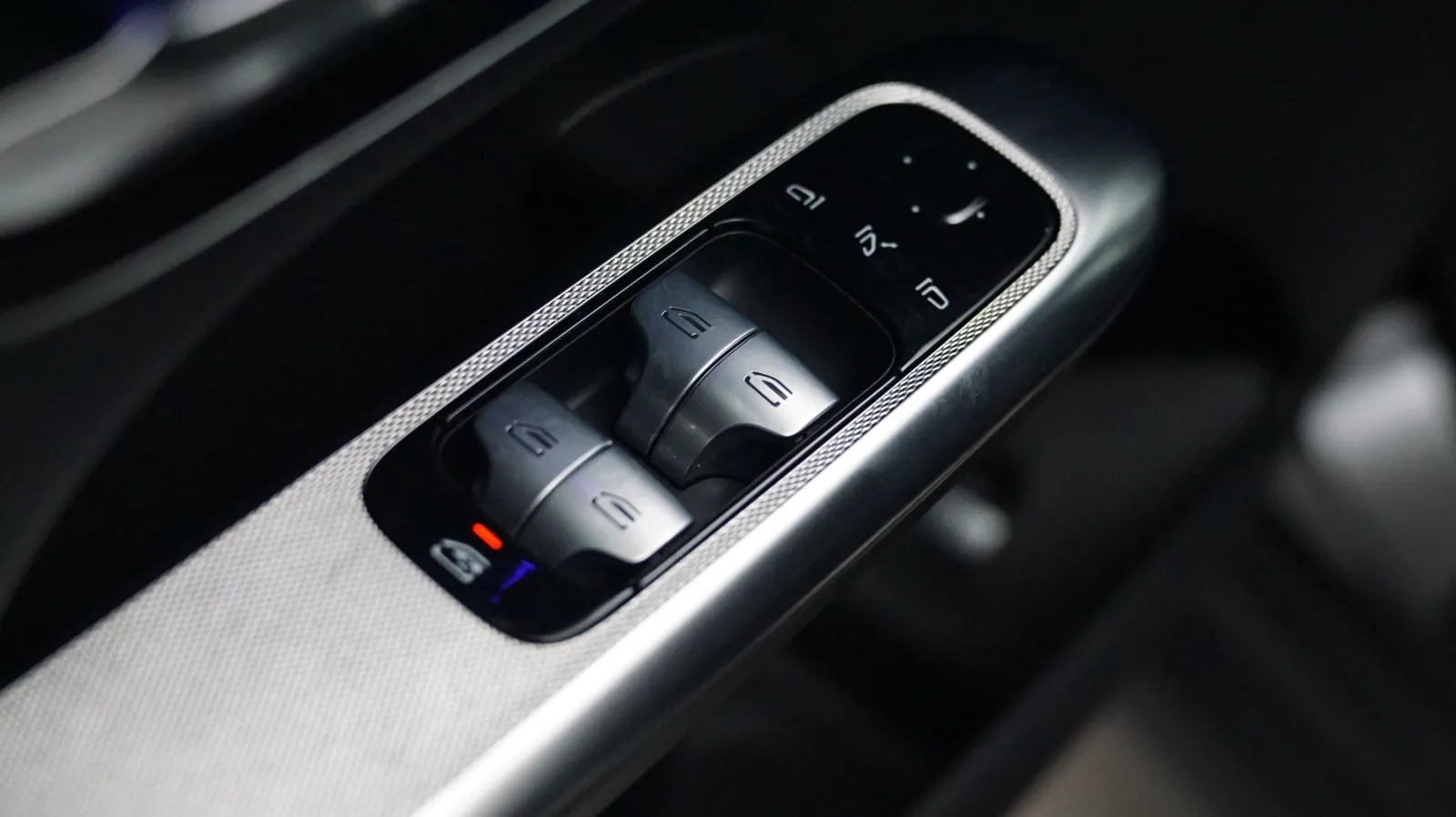 Mercedes-Benz GLC photo 15
