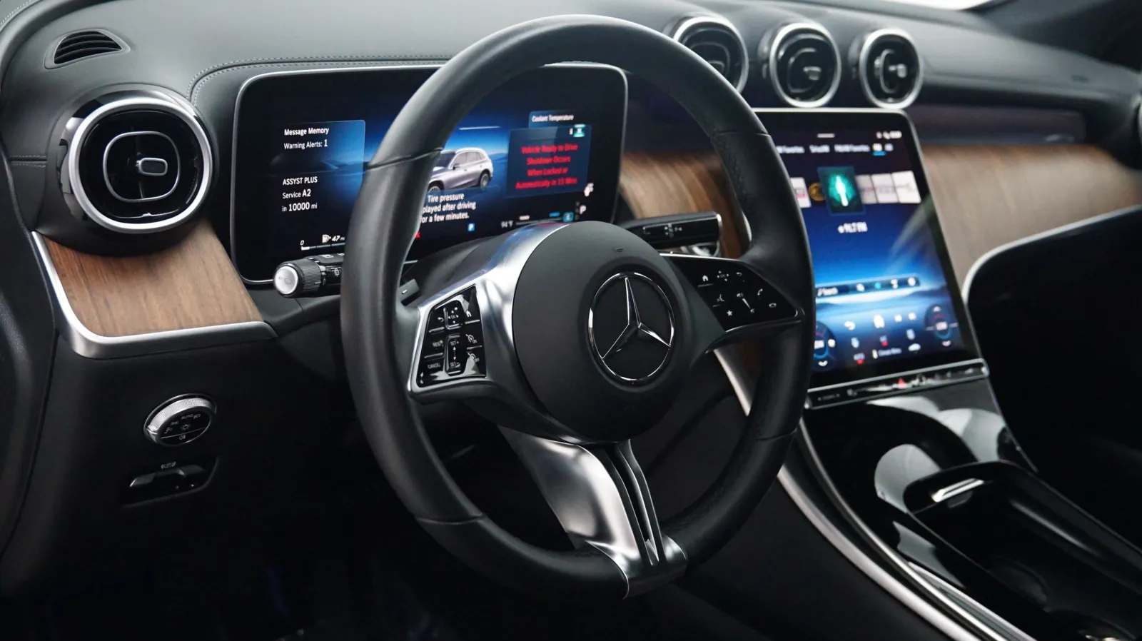 Mercedes-Benz GLC photo 16