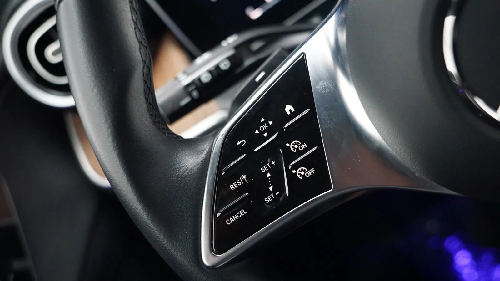 Mercedes-Benz GLC photo 18